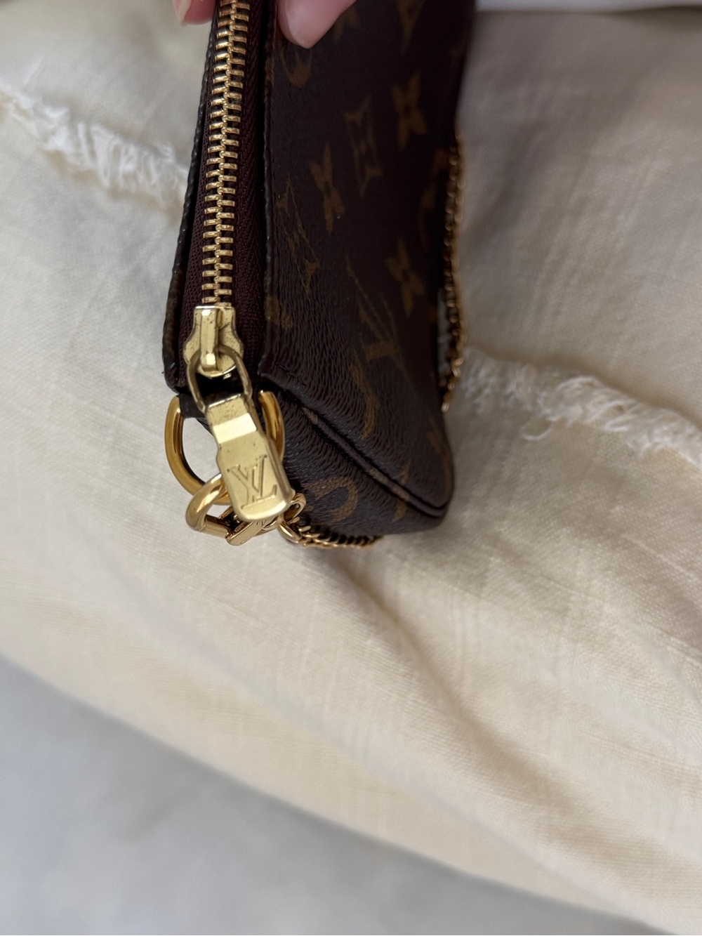 Louis Vuitton Mini Pochette in Brown Monogram with Gold Chain - Picture 4 of 6